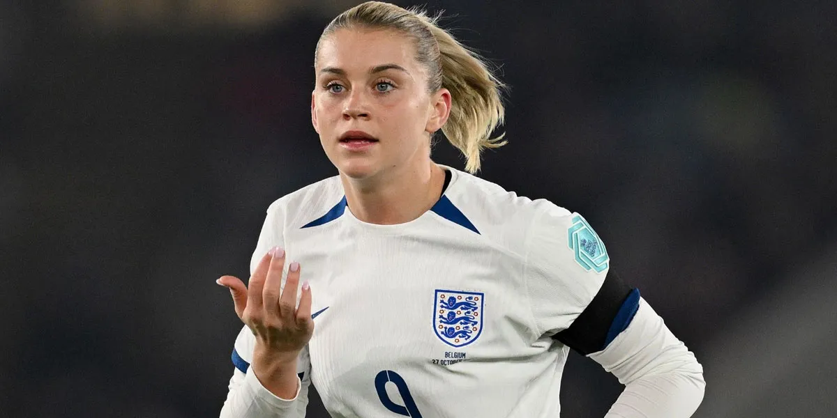 Peran-Pemain-Senior-dalam-Membimbing-Generasi-Muda